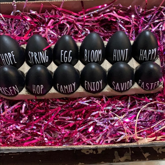 12 Rae Dunn Inspired Black eggs - Picture 1 of 1
